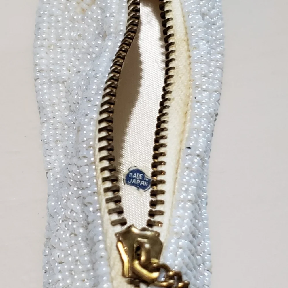 White slipper - hand beaded- 467 - Picture 4 of 5